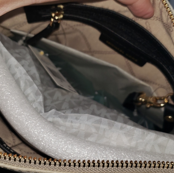 NWT MK Crossbody - Picture 5 of 7